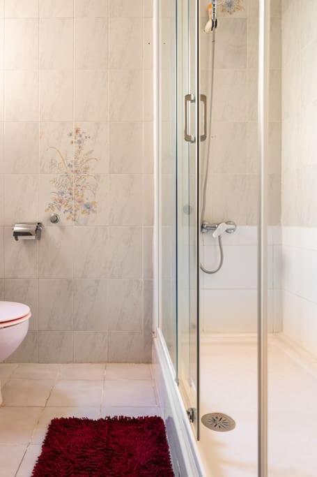Gaudi 51 Apartment Barcelona Bagian luar foto