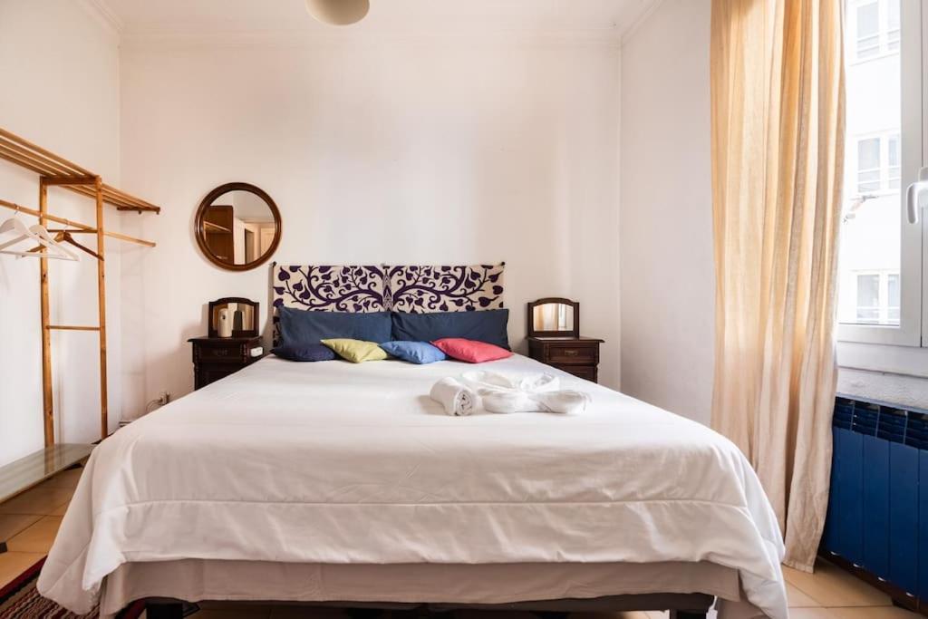 Gaudi 51 Apartment Barcelona Bagian luar foto